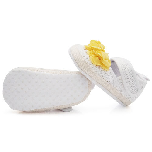 Baby schoenen wit met gele bloem