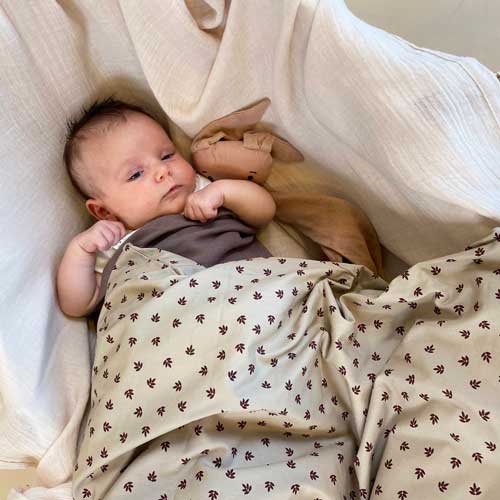 Cadeaubox samenstellen | nuuroo Arie Knuffeldoek Caramel Café (vanaf €16)