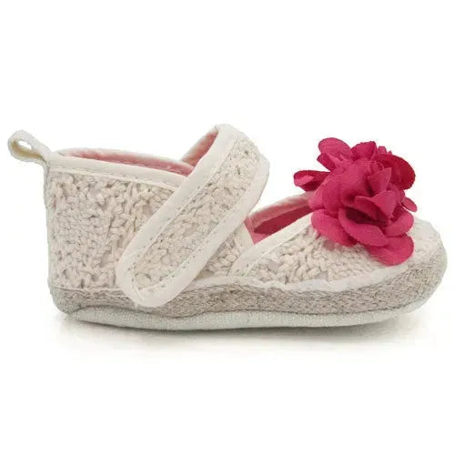 Baby schoenen beige met rode bloem - Tiny Giggles